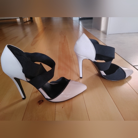 Tri color high heel shoes - Picture 2 of 4